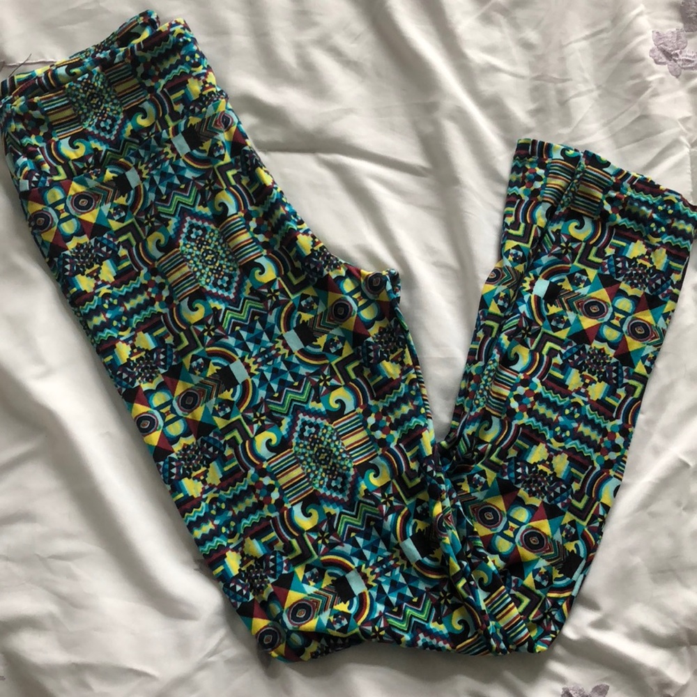 EUC OS Patterned LuLaRoe Leggings
